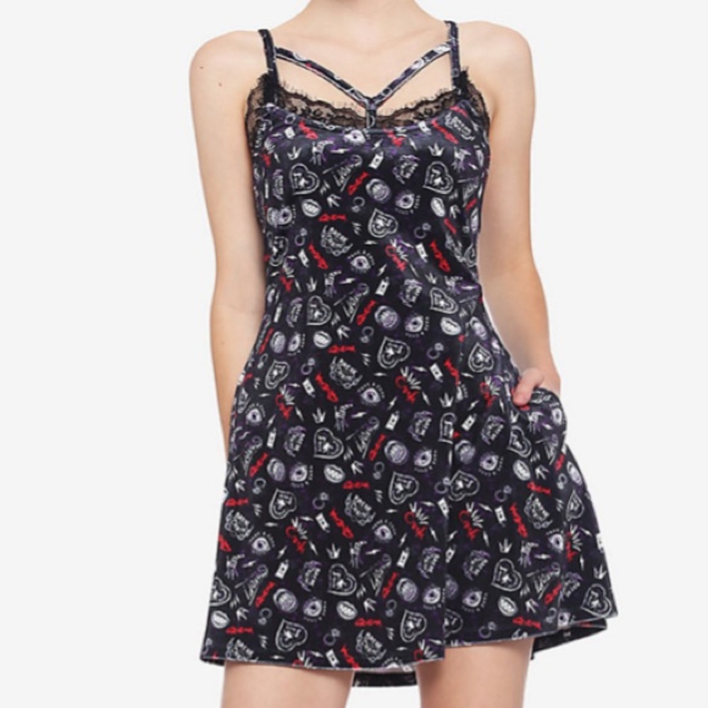 🖤Her Universe Disney‎ Cruella Velvet Strappy Dress